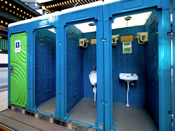 Best Portable restroom trailer rental  in Fairlawn, VA